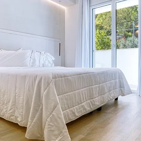 Supporter Deluxe מלון פוסאצ'סיה