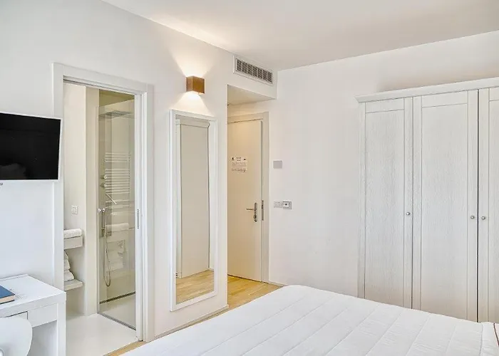 Hotel Supporter Deluxe