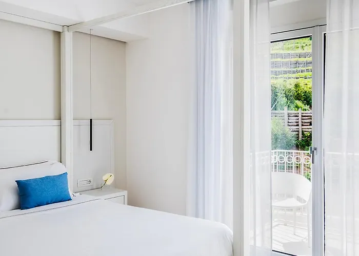 Supporter Deluxe Hotel 5*